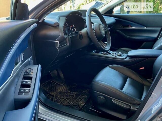 Серый Мазда CX-30, объемом двигателя 2.49 л и пробегом 65 тыс. км за 21500 $, фото 5 на Automoto.ua