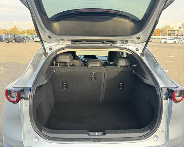 Серый Мазда CX-30, объемом двигателя 2.5 л и пробегом 28 тыс. км за 18000 $, фото 44 на Automoto.ua