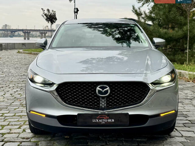 Серый Мазда CX-30, объемом двигателя 2.49 л и пробегом 53 тыс. км за 16999 $, фото 1 на Automoto.ua