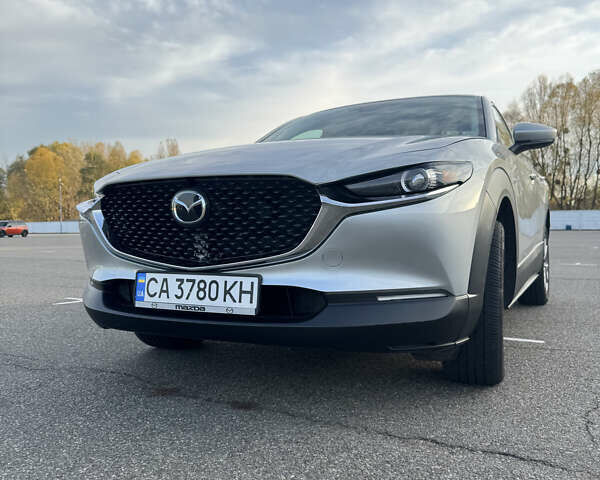 Серый Мазда CX-30, объемом двигателя 2.5 л и пробегом 28 тыс. км за 18000 $, фото 6 на Automoto.ua
