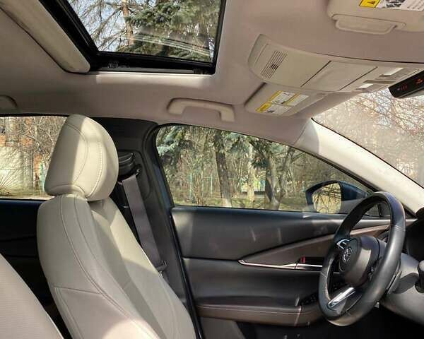 Сірий Мазда CX-30, об'ємом двигуна 2.49 л та пробігом 56 тис. км за 24000 $, фото 5 на Automoto.ua