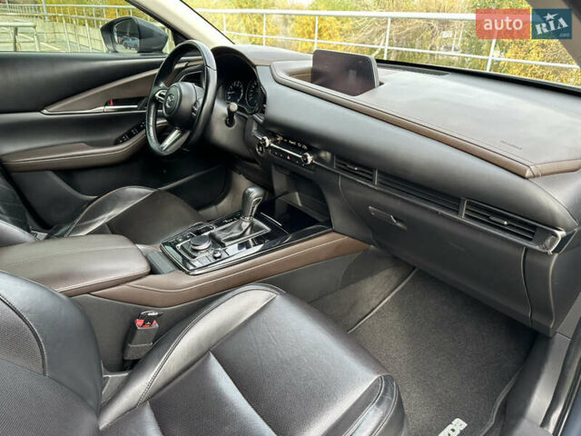 Мазда CX-30 2020 в Киеве на Automoto.ua Серый Мазда CX-30, объемом двигателя 2 л и пробегом 105 тыс. км за 19800 $, фото 8 на Automoto.ua