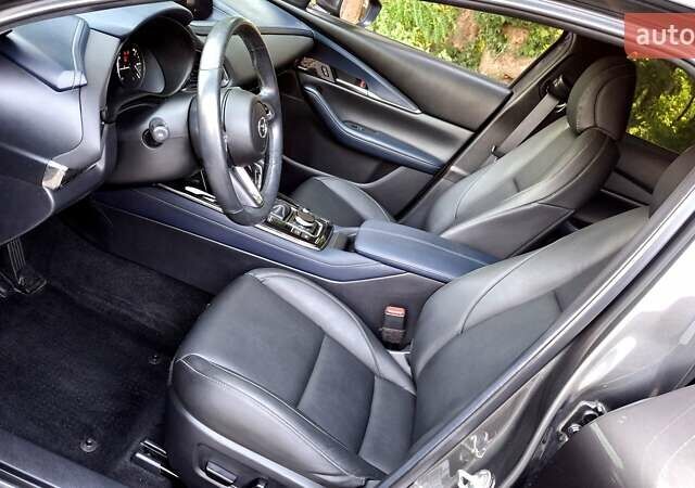 Серый Мазда CX-30, объемом двигателя 2.5 л и пробегом 70 тыс. км за 15500 $, фото 15 на Automoto.ua