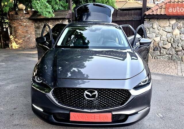 Серый Мазда CX-30, объемом двигателя 2.5 л и пробегом 71 тыс. км за 13800 $, фото 1 на Automoto.ua