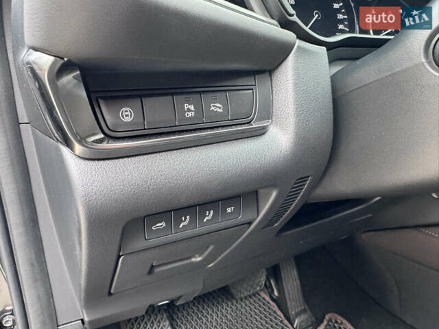 Сірий Мазда CX-30, об'ємом двигуна 2.49 л та пробігом 79 тис. км за 21300 $, фото 17 на Automoto.ua