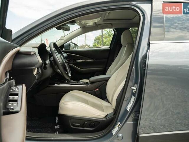 Серый Мазда CX-30, объемом двигателя 2.5 л и пробегом 34 тыс. км за 24500 $, фото 25 на Automoto.ua