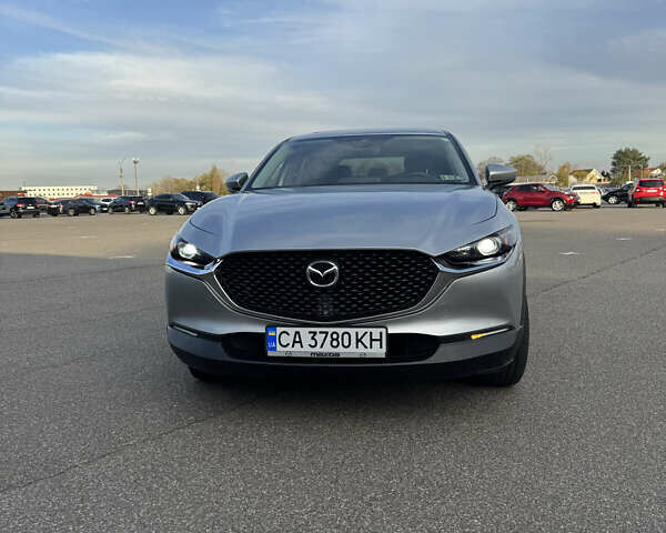 Серый Мазда CX-30, объемом двигателя 2.5 л и пробегом 28 тыс. км за 18000 $, фото 3 на Automoto.ua