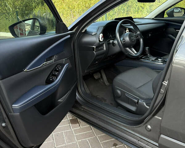 Сірий Мазда CX-30, об'ємом двигуна 2 л та пробігом 45 тис. км за 23200 $, фото 9 на Automoto.ua
