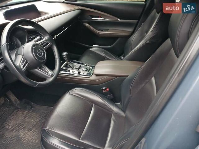 Серый Мазда CX-30, объемом двигателя 2 л и пробегом 105 тыс. км за 22500 $, фото 5 на Automoto.ua