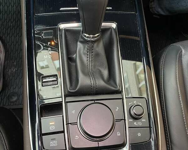 Серый Мазда CX-30, объемом двигателя 2 л и пробегом 48 тыс. км за 22900 $, фото 5 на Automoto.ua