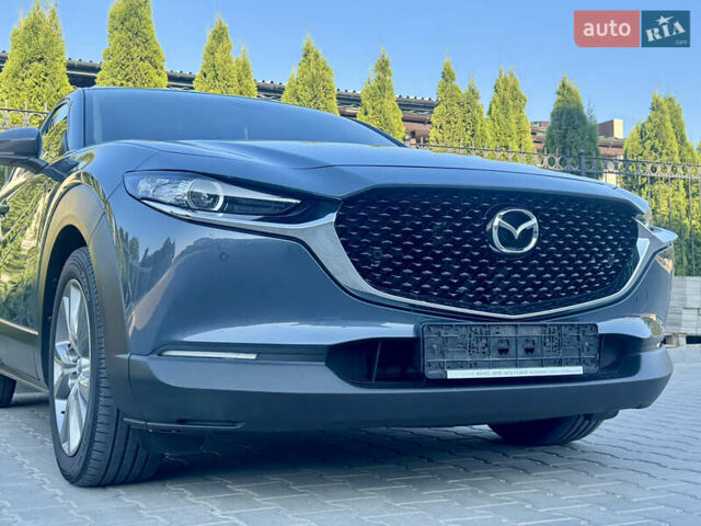 Серый Мазда CX-30, объемом двигателя 2 л и пробегом 67 тыс. км за 21200 $, фото 3 на Automoto.ua