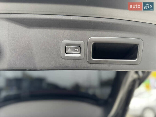 Серый Мазда CX-30, объемом двигателя 2.49 л и пробегом 52 тыс. км за 18000 $, фото 12 на Automoto.ua