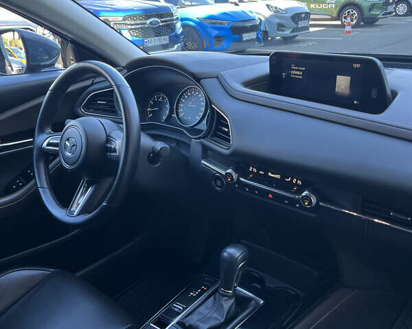 Серый Мазда CX-30, объемом двигателя 2 л и пробегом 40 тыс. км за 25234 $, фото 13 на Automoto.ua
