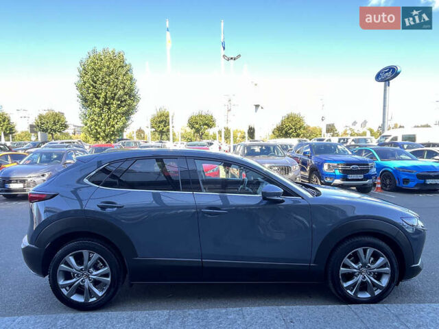 Серый Мазда CX-30, объемом двигателя 2 л и пробегом 40 тыс. км за 25234 $, фото 4 на Automoto.ua