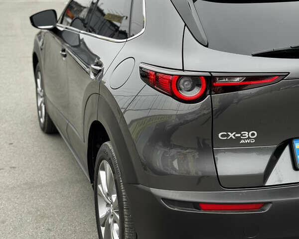 Серый Мазда CX-30, объемом двигателя 2.49 л и пробегом 52 тыс. км за 18000 $, фото 18 на Automoto.ua