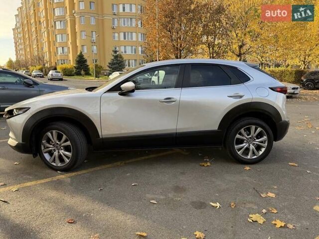 Серый Мазда CX-30, объемом двигателя 2.5 л и пробегом 123 тыс. км за 18900 $, фото 2 на Automoto.ua