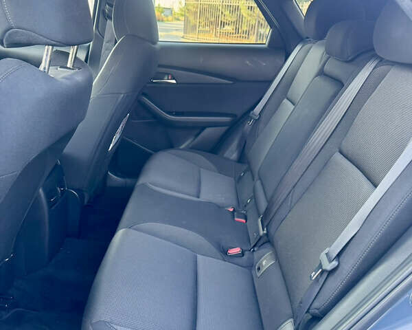 Серый Мазда CX-30, объемом двигателя 2 л и пробегом 67 тыс. км за 21200 $, фото 26 на Automoto.ua
