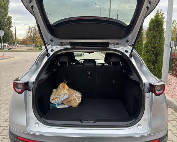 Серый Мазда CX-30, объемом двигателя 2.49 л и пробегом 40 тыс. км за 20300 $, фото 9 на Automoto.ua