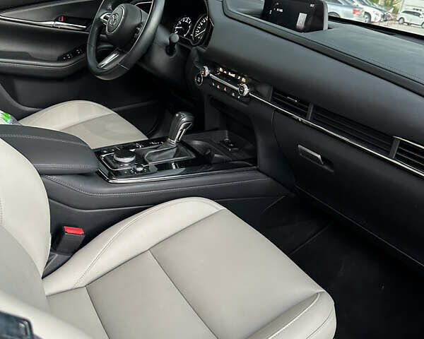 Серый Мазда CX-30, объемом двигателя 2.49 л и пробегом 69 тыс. км за 22300 $, фото 32 на Automoto.ua