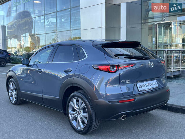 Серый Мазда CX-30, объемом двигателя 2 л и пробегом 40 тыс. км за 25234 $, фото 7 на Automoto.ua