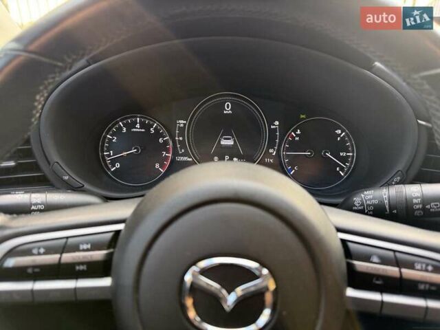 Серый Мазда CX-30, объемом двигателя 2.5 л и пробегом 123 тыс. км за 18900 $, фото 9 на Automoto.ua