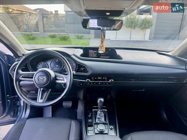 Серый Мазда CX-30, объемом двигателя 2 л и пробегом 67 тыс. км за 21200 $, фото 23 на Automoto.ua