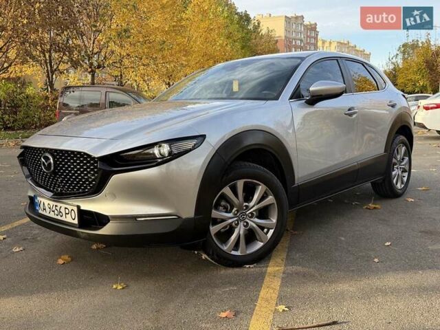 Серый Мазда CX-30, объемом двигателя 2.5 л и пробегом 123 тыс. км за 18900 $, фото 1 на Automoto.ua