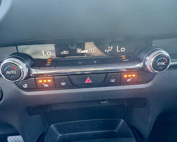 Серый Мазда CX-30, объемом двигателя 2 л и пробегом 67 тыс. км за 21200 $, фото 24 на Automoto.ua