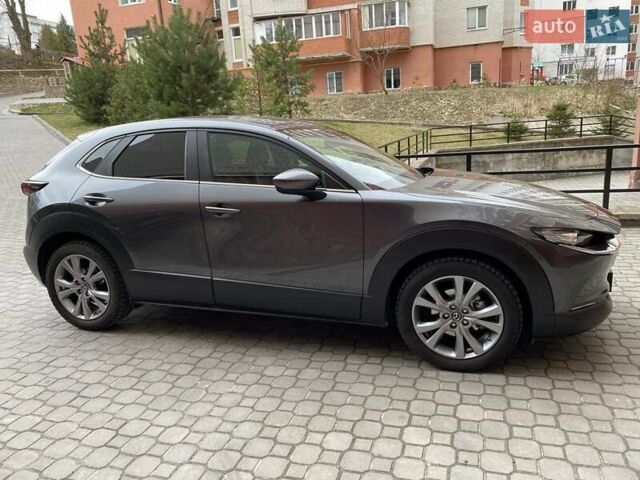 Серый Мазда CX-30, объемом двигателя 2 л и пробегом 48 тыс. км за 22900 $, фото 2 на Automoto.ua