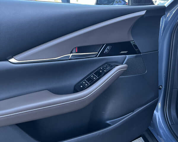 Серый Мазда CX-30, объемом двигателя 2 л и пробегом 40 тыс. км за 25234 $, фото 21 на Automoto.ua