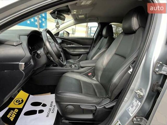 Серый Мазда CX-30, объемом двигателя 2.5 л и пробегом 117 тыс. км за 19900 $, фото 9 на Automoto.ua
