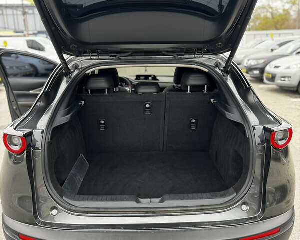 Серый Мазда CX-30, объемом двигателя 2.49 л и пробегом 52 тыс. км за 18000 $, фото 13 на Automoto.ua