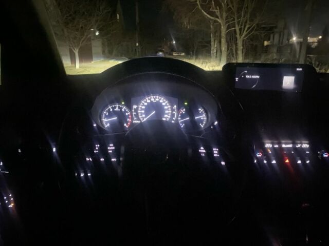 Сірий Мазда CX-30, об'ємом двигуна 2.5 л та пробігом 21 тис. км за 22900 $, фото 18 на Automoto.ua