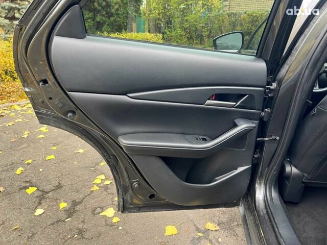 Сірий Мазда CX-30, об'ємом двигуна 2.5 л та пробігом 29 тис. км за 20990 $, фото 19 на Automoto.ua