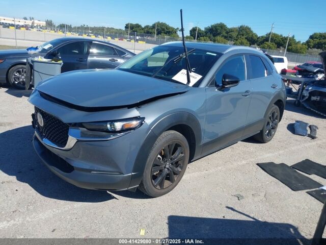 Серый Мазда CX-30, объемом двигателя 2.5 л и пробегом 45 тыс. км за 16500 $, фото 2 на Automoto.ua