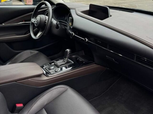 Сірий Мазда CX-30, об'ємом двигуна 2.5 л та пробігом 21 тис. км за 22900 $, фото 9 на Automoto.ua