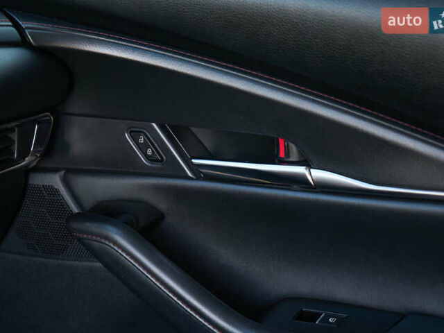 Серый Мазда CX-30, объемом двигателя 2.5 л и пробегом 59 тыс. км за 19999 $, фото 29 на Automoto.ua