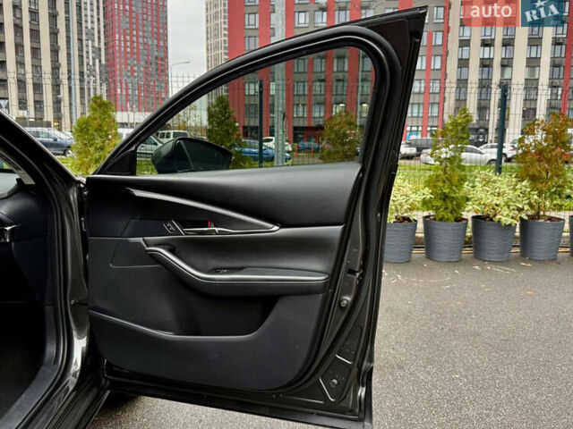 Серый Мазда CX-30, объемом двигателя 2.5 л и пробегом 28 тыс. км за 21900 $, фото 41 на Automoto.ua