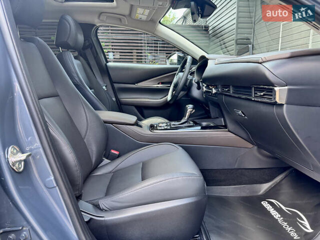 Серый Мазда CX-30, объемом двигателя 0 л и пробегом 36 тыс. км за 24900 $, фото 20 на Automoto.ua