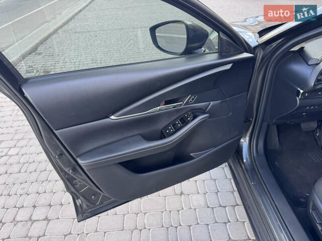Мазда CX-30 2022 в Белой Церкве на Automoto.ua Серый Мазда CX-30, объемом двигателя 2.4 л и пробегом 28 тыс. км за 19800 $, фото 11 на Automoto.ua
