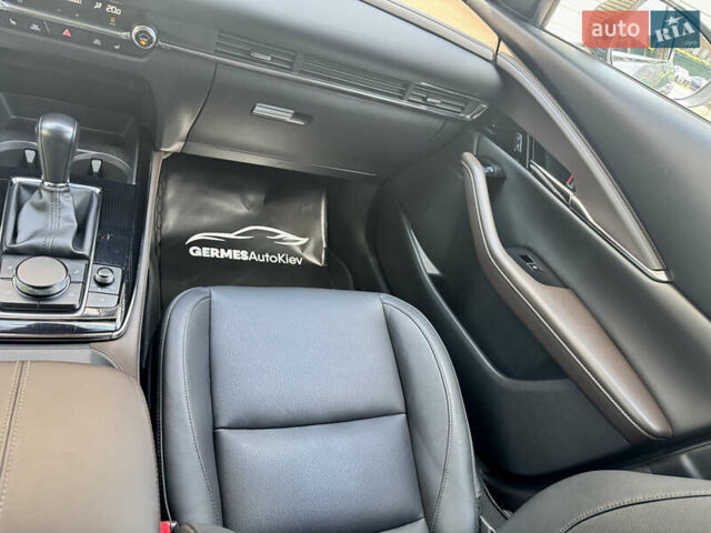 Серый Мазда CX-30, объемом двигателя 0 л и пробегом 36 тыс. км за 24900 $, фото 16 на Automoto.ua