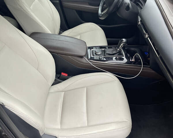 Сірий Мазда CX-30, об'ємом двигуна 2.49 л та пробігом 44 тис. км за 24000 $, фото 20 на Automoto.ua