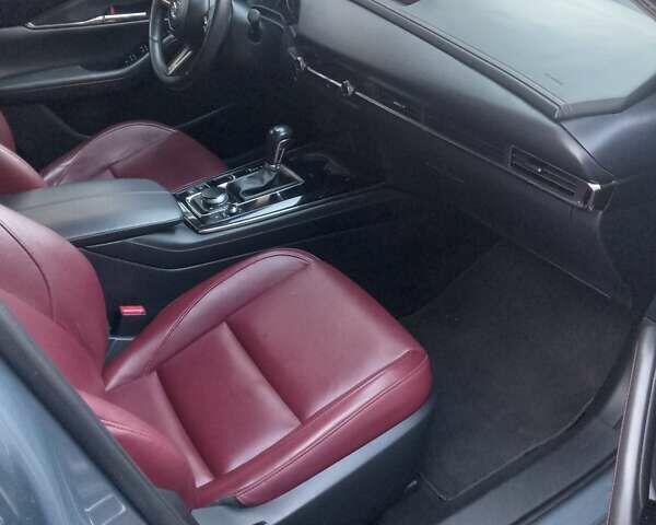 Сірий Мазда CX-30, об'ємом двигуна 2.49 л та пробігом 37 тис. км за 21700 $, фото 27 на Automoto.ua
