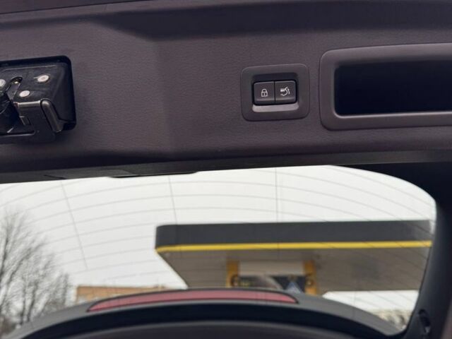 Сірий Мазда CX-30, об'ємом двигуна 2.5 л та пробігом 21 тис. км за 22900 $, фото 13 на Automoto.ua