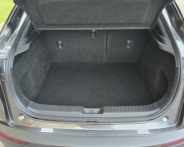 Серый Мазда CX-30, объемом двигателя 2 л и пробегом 5 тыс. км за 19900 $, фото 18 на Automoto.ua