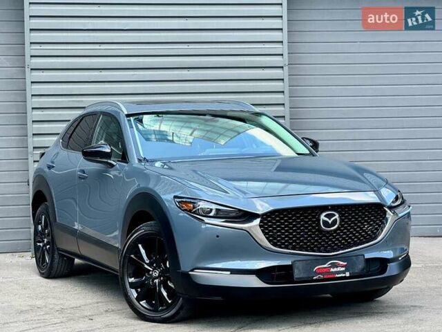 Серый Мазда CX-30, объемом двигателя 0 л и пробегом 36 тыс. км за 24900 $, фото 2 на Automoto.ua
