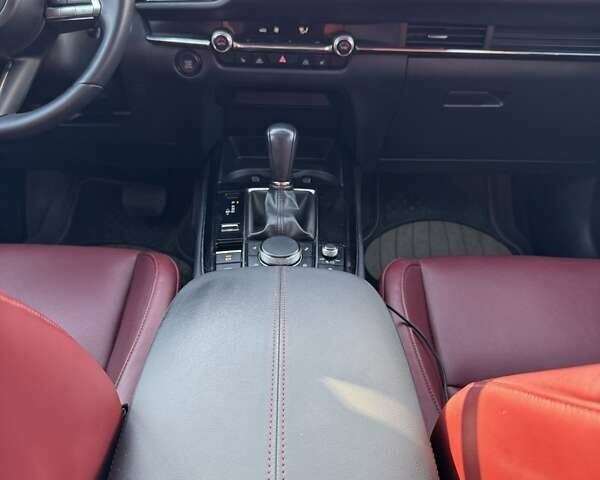 Серый Мазда CX-30, объемом двигателя 2.5 л и пробегом 63 тыс. км за 20300 $, фото 18 на Automoto.ua