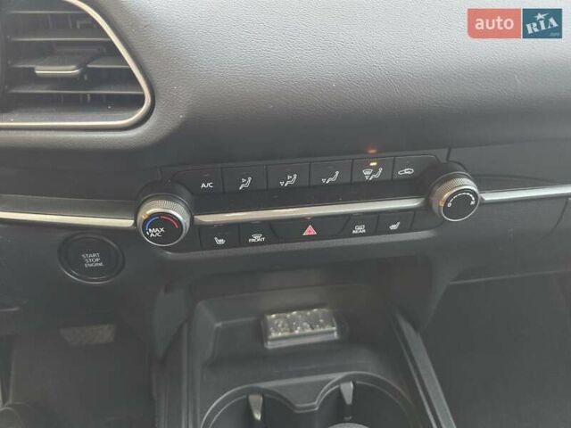 Серый Мазда CX-30, объемом двигателя 2 л и пробегом 5 тыс. км за 19900 $, фото 36 на Automoto.ua