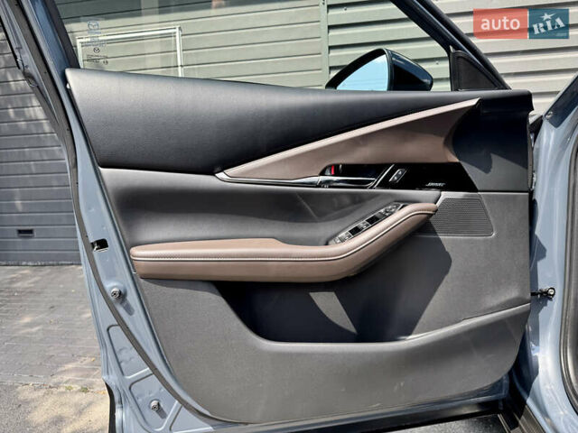 Серый Мазда CX-30, объемом двигателя 0 л и пробегом 36 тыс. км за 24900 $, фото 28 на Automoto.ua
