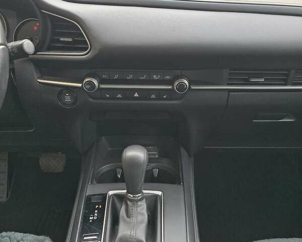 Серый Мазда CX-30, объемом двигателя 2 л и пробегом 5 тыс. км за 19900 $, фото 22 на Automoto.ua